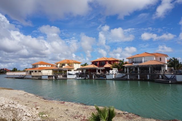 Bonaire houses